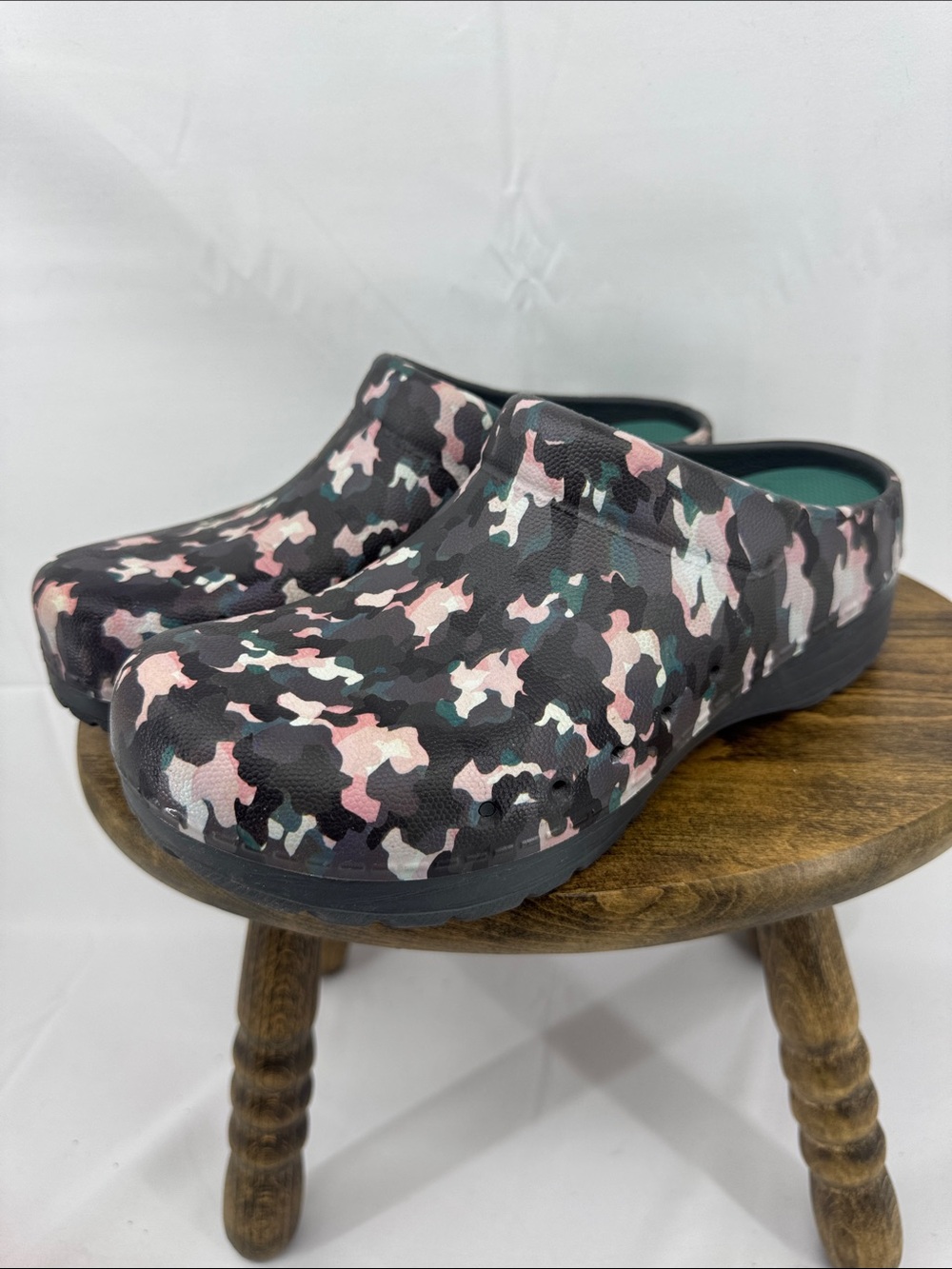 Dansko Womens Molded Kane Pink, Green Gray Camouflage EVA Rubber Clogs, sz 36